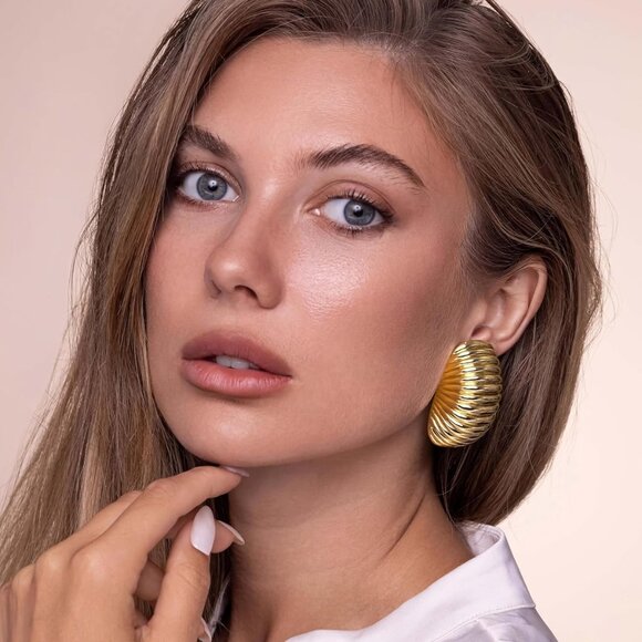 Gold Chunky Clip On Earrings Large Statement Jewelry Hypoallergenic Beach Wear - Picture 3 of 7